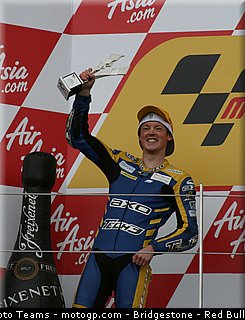 moto2_smith_26_angleterre_silverstone_2011.jpg