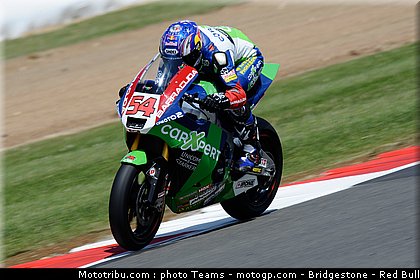 moto2_sofuoglu_1_angleterre_silverstone_2011.jpg