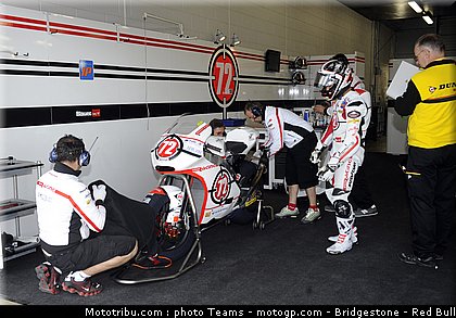 moto2_takahashi_14_angleterre_silverstone_2011.jpg