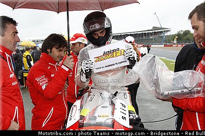 moto2_torres_5_angleterre_silverstone_2011.jpg
