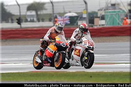 motogp_0024_angleterre_silverstone_2011.jpg