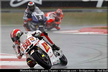 motogp_0034_angleterre_silverstone_2011.jpg