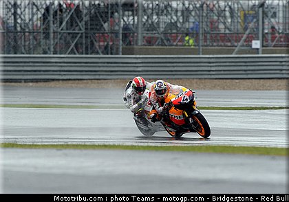 motogp_0037_angleterre_silverstone_2011.jpg