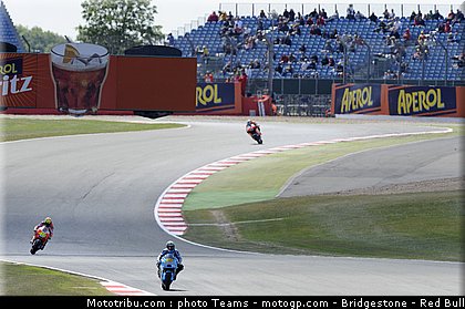 motogp_0065_angleterre_silverstone_2011.jpg