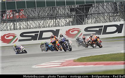 motogp_0092_angleterre_silverstone_2011.jpg