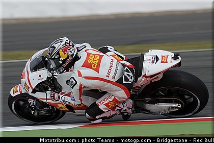motogp_aoyama_02_angleterre_silverstone_2011.jpg