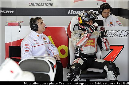 motogp_aoyama_08_angleterre_silverstone_2011.jpg