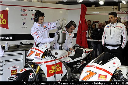 motogp_aoyama_10_angleterre_silverstone_2011.jpg