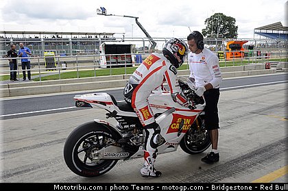 motogp_aoyama_15_angleterre_silverstone_2011.jpg