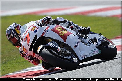 motogp_aoyama_22_angleterre_silverstone_2011.jpg