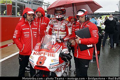motogp_barbera_19_angleterre_silverstone_2011.jpg