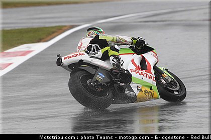 motogp_capirossi_08_angleterre_silverstone_2011.jpg