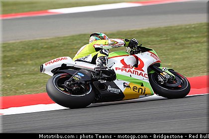 motogp_capirossi_11_angleterre_silverstone_2011.jpg