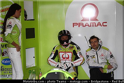 motogp_depuniet_07_angleterre_silverstone_2011.jpg