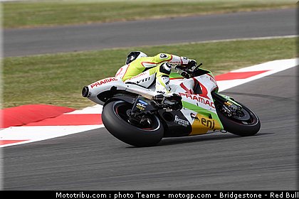 motogp_depuniet_12_angleterre_silverstone_2011.jpg