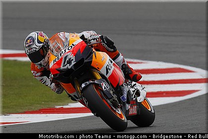 motogp_dovizioso_02_angleterre_silverstone_2011.jpg