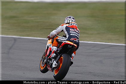 motogp_dovizioso_06_angleterre_silverstone_2011.jpg