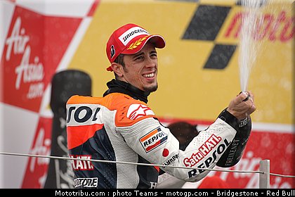 motogp_dovizioso_11_angleterre_silverstone_2011.jpg