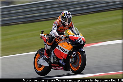 motogp_dovizioso_24_angleterre_silverstone_2011.jpg