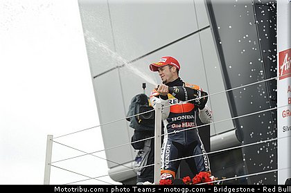 motogp_dovizioso_27_angleterre_silverstone_2011.jpg