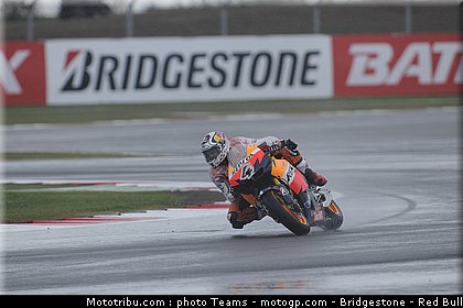 motogp_dovizioso_28_angleterre_silverstone_2011.jpg