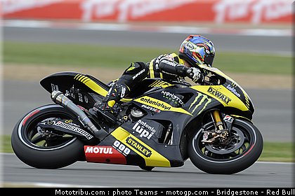 motogp_edwards_07_angleterre_silverstone_2011.jpg