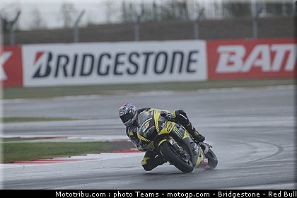 motogp_edwards_32_angleterre_silverstone_2011.jpg