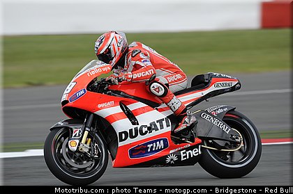 motogp_hayden_08_angleterre_silverstone_2011.jpg