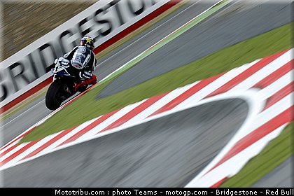 motogp_lorenzo_03_angleterre_silverstone_2011.jpg