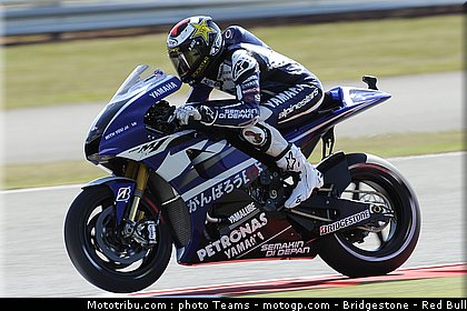 motogp_lorenzo_04_angleterre_silverstone_2011.jpg