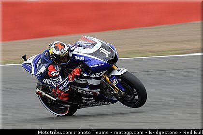 motogp_lorenzo_07_angleterre_silverstone_2011.jpg