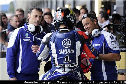 motogp_lorenzo_10_angleterre_silverstone_2011.jpg