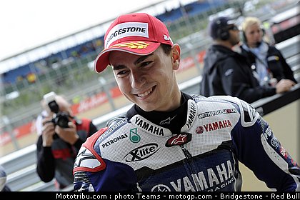 motogp_lorenzo_11_angleterre_silverstone_2011.jpg