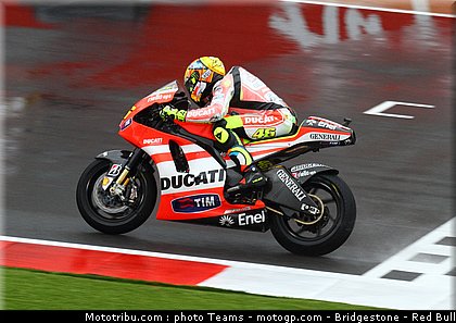motogp_rossi_02_angleterre_silverstone_2011.jpg