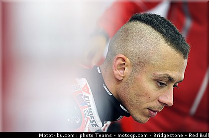 motogp_rossi_03_angleterre_silverstone_2011.JPG