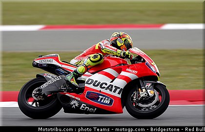 motogp_rossi_10_angleterre_silverstone_2011.jpg