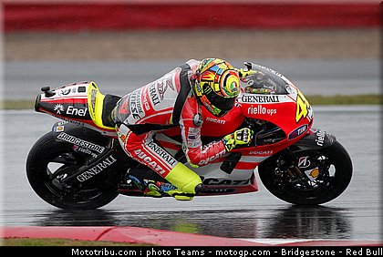 motogp_rossi_12_angleterre_silverstone_2011.jpg