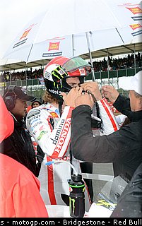 motogp_simoncelli_21_angleterre_silverstone_2011.jpg