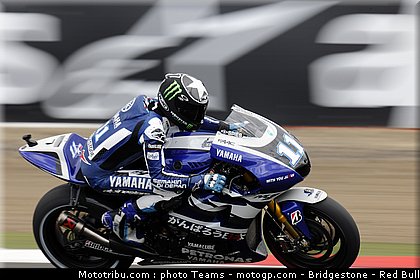 motogp_spies_2_angleterre_silverstone_2011.jpg