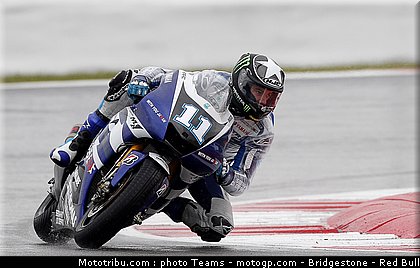 motogp_spies_6_angleterre_silverstone_2011.jpg