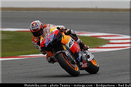 motogp_stoner_07_angleterre_silverstone_2011.jpg
