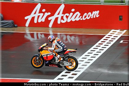 motogp_stoner_21_angleterre_silverstone_2011.jpg
