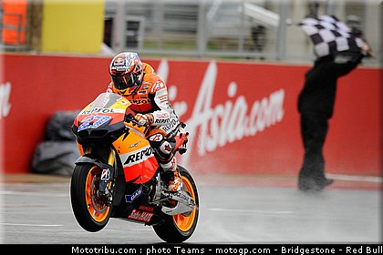 motogp_stoner_26_angleterre_silverstone_2011.jpg