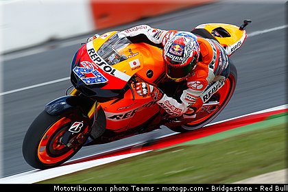 motogp_stoner_29_angleterre_silverstone_2011.jpg
