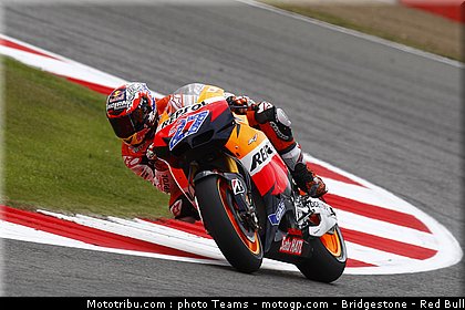 motogp_stoner_31_angleterre_silverstone_2011.jpg