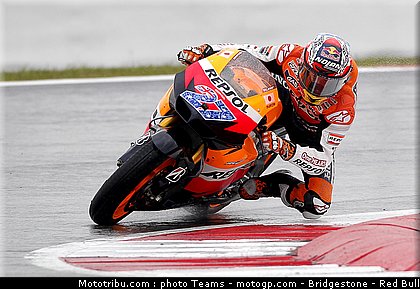 motogp_stoner_40_angleterre_silverstone_2011.jpg