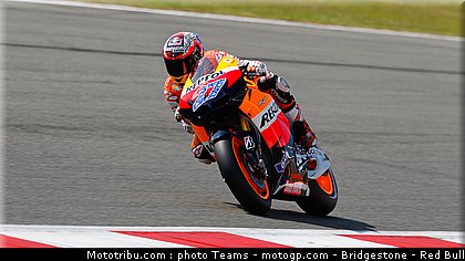 motogp_stoner_42_angleterre_silverstone_2011.jpg