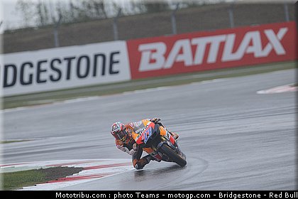 motogp_stoner_46_angleterre_silverstone_2011.jpg
