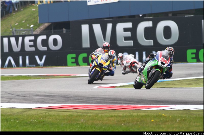 moto2_013_pays_bas_assen_2011