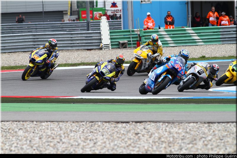 moto2_025_pays_bas_assen_2011